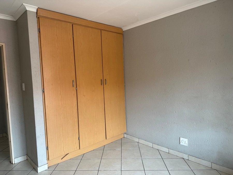 1 Bedroom Property for Sale in Rustenburg Central North West